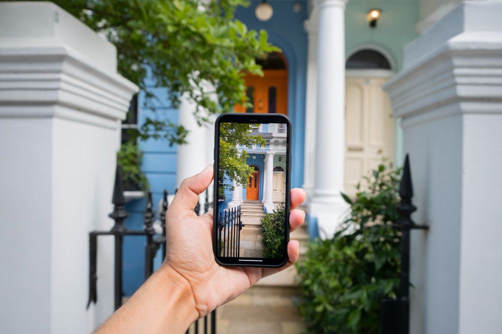 Connecting CCT Camera to Mobile concept.
